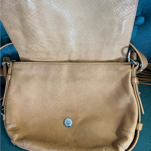 Michael Khors purse 👜 - Picture 4 of 12